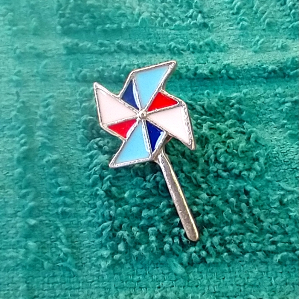 🤑 3/$10 Pin Wheel Enamel Pin